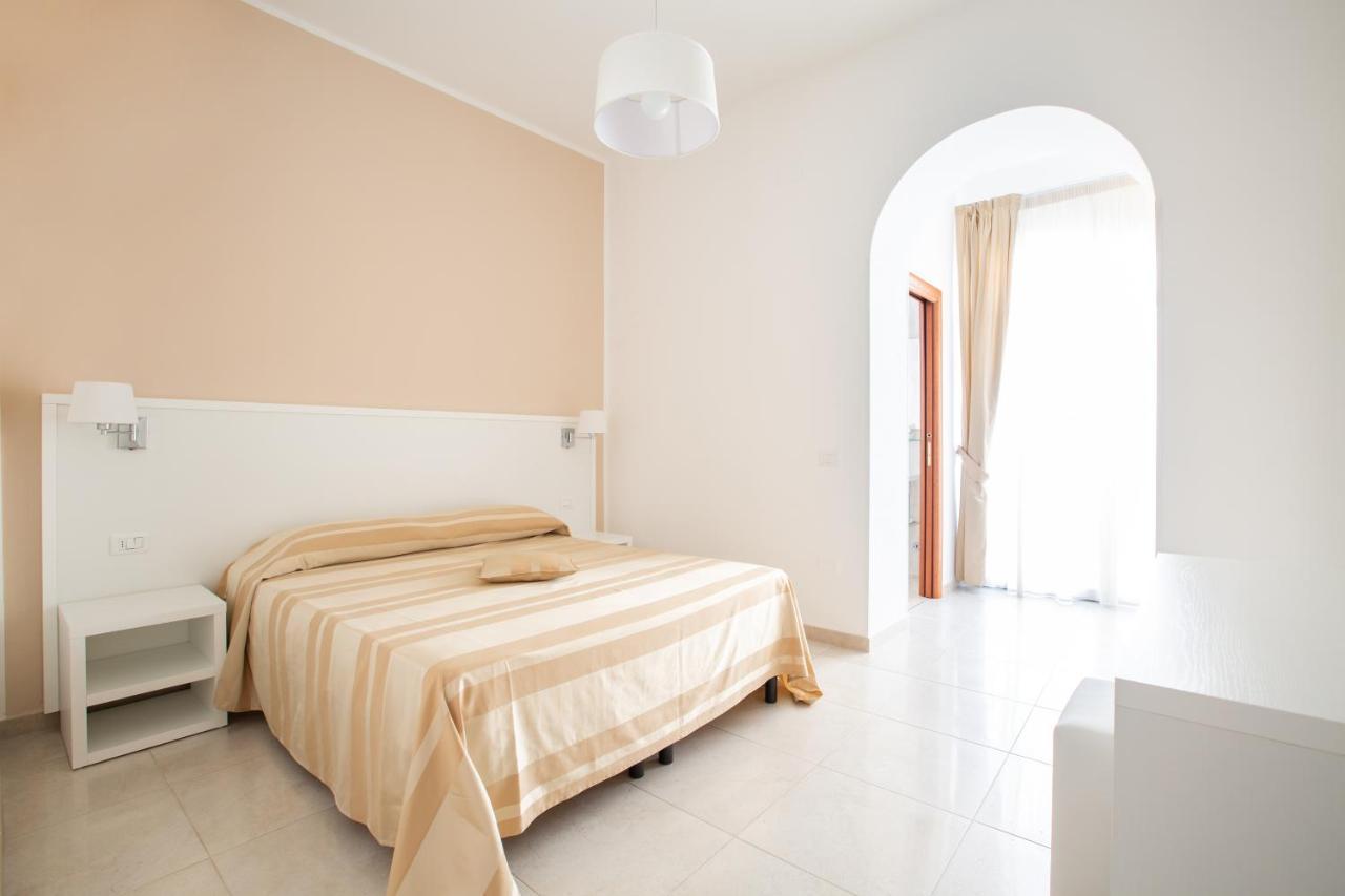 Hotel Falcone Vieste Esterno foto