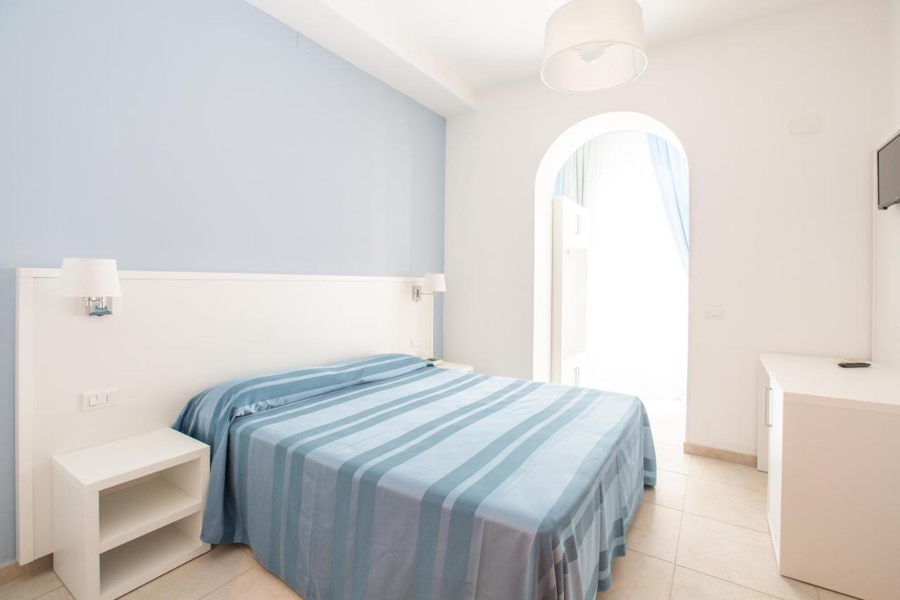 Hotel Falcone Vieste Esterno foto