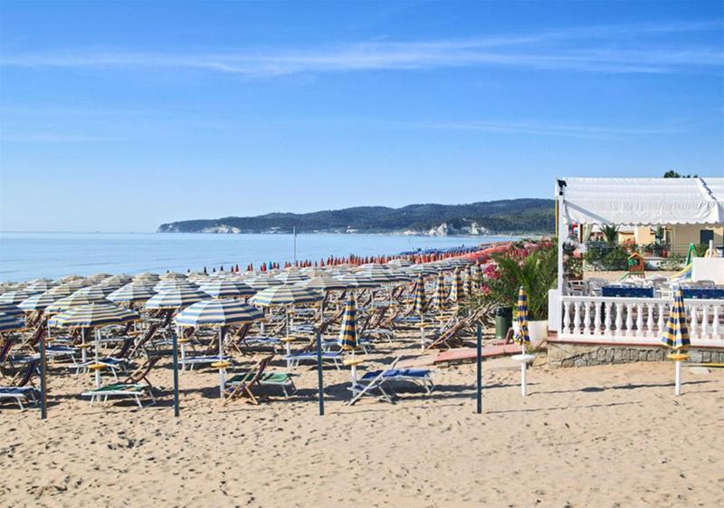 Hotel Falcone Vieste Esterno foto