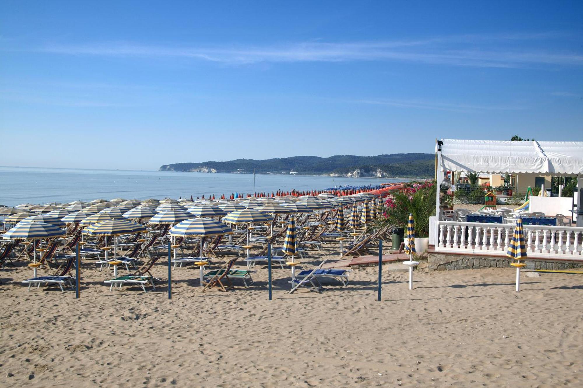 Hotel Falcone Vieste Esterno foto