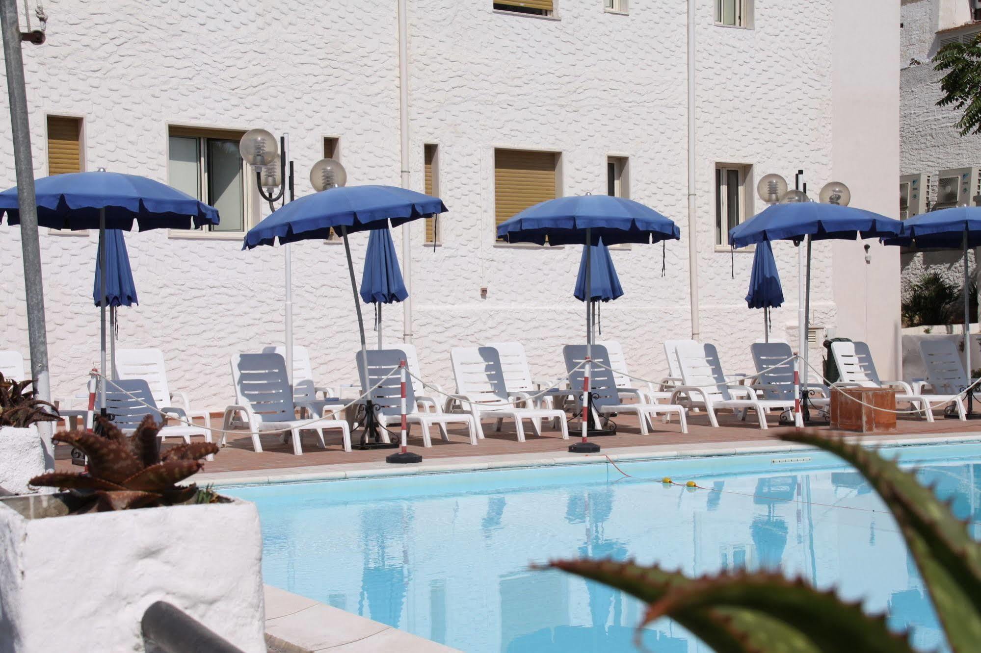 Hotel Falcone Vieste Esterno foto