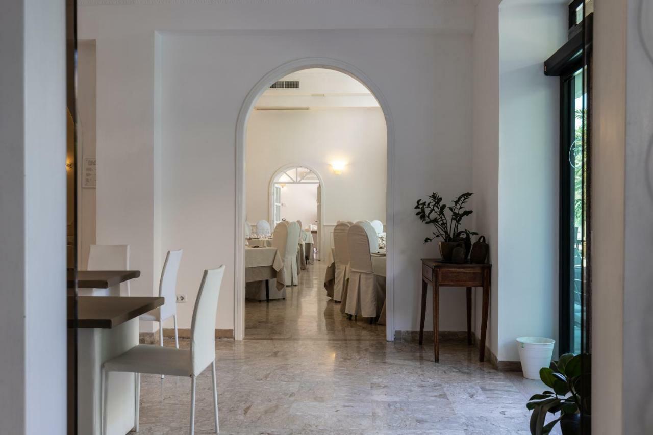 Hotel Falcone Vieste Esterno foto