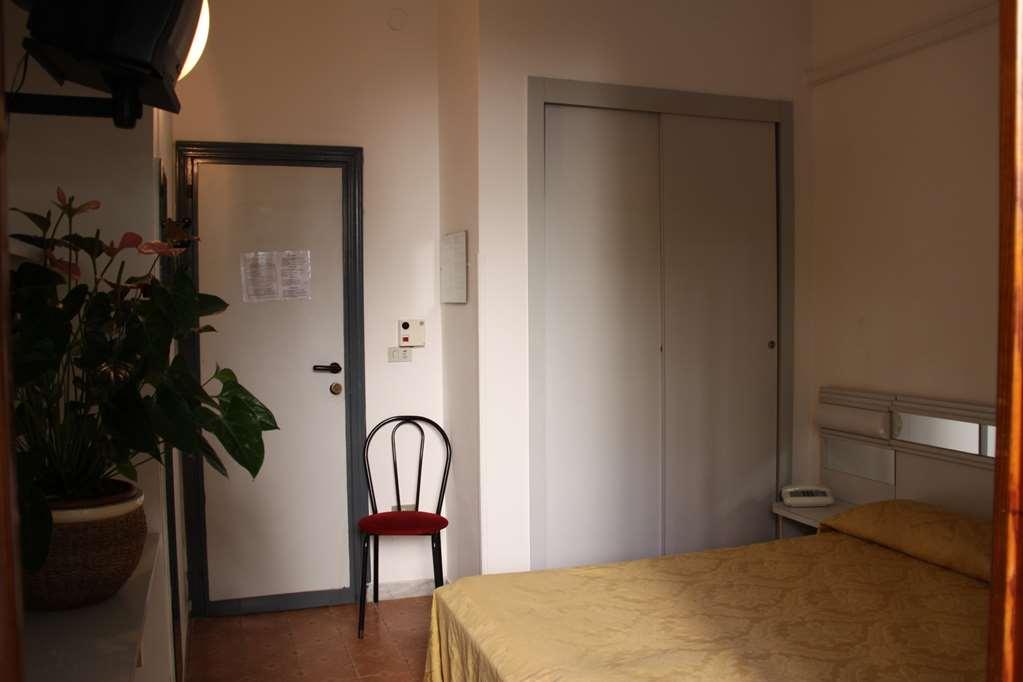 Hotel Falcone Vieste Camera foto